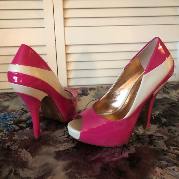 BCBG heels - Picture 2 of 3